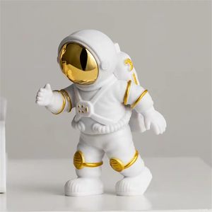 Juego de 3 estatuas de astronauta blanco dorado, figuritas de Escultura del espacio exterior para decoración del hogar, adornos para pasteles - Product Image 4
