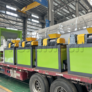 New 3-5t/h Ammonium Nitrate Double Roller Extrusion Granulator <b>Organic</b> <b>Fertilizer</b> Manufacturing Equipment - Product Image 1