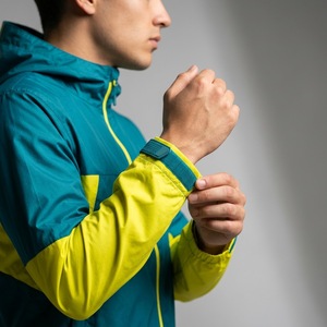 Chaqueta Ligera con Capucha para Hombre, Diseño Color Block, Resistente al Viento, para Actividades al Aire Libre en Invierno - Product Image 3