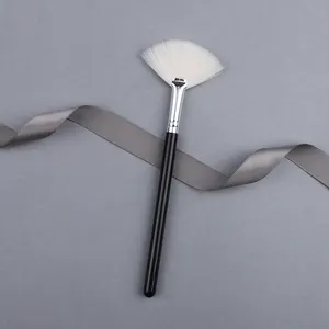 High Grade Soft Natural White Goat Hair Private Label 1 Piece Face Fan Brush Custom Highlighter Brush Bulk Wholesale