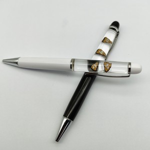 <span class=keywords><strong>3D</strong></span> creativo cacca sorridente faccia <span class=keywords><strong>penna</strong></span> galleggiante galleggiante <span class=keywords><strong>in</strong></span> olio <span class=keywords><strong>penna</strong></span> a sfera regalo <span class=keywords><strong>penna</strong></span> stampa marchio - Product Image 2