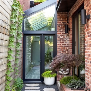 Portes à battant insonorisées personnalisées de sécurité en profilé d'aluminium porte à battant extérieure d'entrée moderne de haute qualité à vendre - Product Image 4