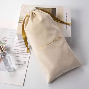 Sac d'emballage personnalisé pour bijoux de luxe en faux daim avec pochettes de présentation - Product Image 3