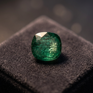 Piedra Preciosa Natural Verde Esmeralda Corte Cojín Facetado de 3.95 Cts con Juego de Color/Fuego para Fabricación de Joyas al por Mayor - Product Image 6