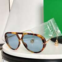 Nouvelles Lunettes de Soleil Carrées Rétro Européennes Légères et Amincissantes avec Verres Dégradés Métalliques, Monture Complète, Unisexe, Protection UV400