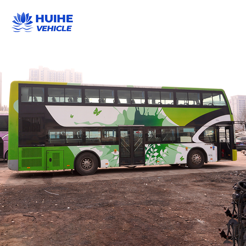 ラグジュアリーな旅行体験をプレミアムダブルデッカーシティシー
