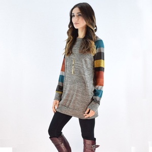 เสื้อยืดคอกลมลายทางพิมพ์ลายลำลองแขนยาวสีสันสดใสไซส์ใหญ่สำหรับผู้หญิง ขายดี - Product Image 2