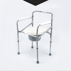 Chaise de toilette pliable légère pour personnes âgées, siège de douche pour femmes enceintes et handicapées, capacité de 250 kg, couleur argent - Product Image 1
