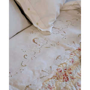 Reana <b>French</b> White Linen King Size <b>Double</b> <b>Bed</b> Sheet with 4 Pillowcases 300TC Simple Style 6-Piece Set for Bedroom - Product Image 6