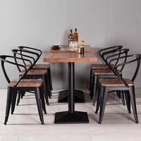 Table de salle à manger rectangulaire en bois avec chaises de bar, design rétro industriel, structure métallique, pour restaurant