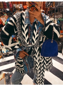 Nuovo Design Autunno Inverno <span class=keywords><strong>Cardigan</strong></span> Classico da Donna in Jacquard Geometrico <span class=keywords><strong>Bianco</strong></span> <span class=keywords><strong>e</strong></span> <span class=keywords><strong>Nero</strong></span> con Cintura - Product Image 2