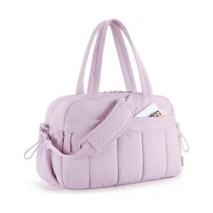 Sac de voyage matelassé léger et imperméable avec logo personnalisé pour le sport, le yoga, la gym, et poche humide intégrée - Product Image 3