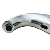 Grifo de Lavabo de Latón Sin Contacto con Sensor, Mezclador de Baño Cromado, Grifo Automático de Montaje en Cubierta, Alimentado por Batería o Enchufe, para Uso en Escuelas y Hoteles