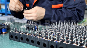 EVR6 032F1212 3/8 Zoll <span class=keywords><strong>2</strong></span>-Wege Normalerweise Geschlossenes Kältemittel-Magnetventil für HVAC-Kühler und Eisbereiter 24VDC 110VAC 220VAC - Product Image 4