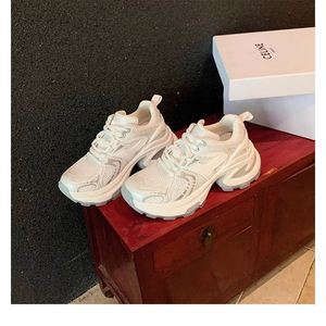 Chaussures pour femmes en cuir véritable, style Dad Shoes, avec empeigne en maille blanc argenté, semelle épaisse rehaussante, baskets de sport décontractées - Product Image 6