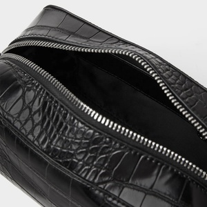 Logo personalizzato borse da toilette in grani di coccodrillo in pelle borsa da bagno da <span class=keywords><strong>uomo</strong></span> borsa nera da viaggio Kit per cosmetici per <span class=keywords><strong>uomo</strong></span> - Product Image 4