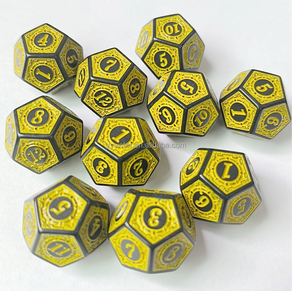 D12 unique rétro noir avec jaune