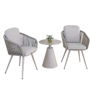 Set Moderno di Tavolo e Sedie Pieghevoli in Alluminio a Tre Pezzi con Cuscini per <span class=keywords><strong>Balcone</strong></span> Esterno di Hotel - Product Image 6