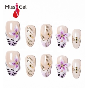 <span class=keywords><strong>Uñas</strong></span> Postizas 3D con Diseño Floral, Acabado Brillante, Punta Francesa, Gel Suave, Hechas a Mano, Reutilizables, para Mujer - Product Image 1