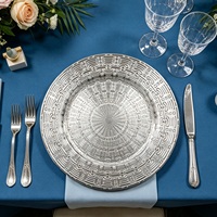 Assiettes de présentation modernes de 13 pouces, incassables, non toxiques et durables, sur mesure pour hôtels et décoration intérieure