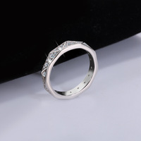 Bagues de couple en argent 925 serties de diamants Moissanite certifiés GRA, design losange, pour célébrations d'anniversaire et cadeaux
