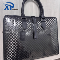 Haut de gamme personnalisé 14 pouces affaires en Fiber de carbone propagation porte-documents de remorquage sac souple en cuir mallette en Fiber de carbone pour hommes