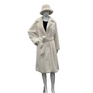 Cappotto Lungo <span class=keywords><strong>Beige</strong></span> da Donna in Finta <span class=keywords><strong>Pelliccia</strong></span> di Visone con Collo Rovesciato, Lussuoso ed Ecologico, con Cappello a Bombetta Trendy e Cintura - Product Image 2