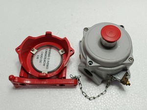 PLC Appleton Nebca102n Ex D ชุดอุปกรณ์แจ้งเหตุเพลิงไหม้แบบกดปุ่มพร้อมบล็อก E 111 สำหรับสินค้าที่มีการรับประกัน - Product Image 2