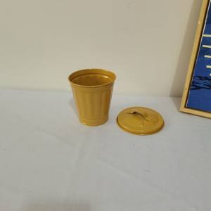 Accesorios para <span class=keywords><strong>Casa</strong></span> <span class=keywords><strong>de</strong></span> <span class=keywords><strong>Muñecas</strong></span> con Logotipo Personalizado, Cubo <span class=keywords><strong>de</strong></span> Basura Pequeño y Bonito <span class=keywords><strong>de</strong></span> 9.5cm, Decoración <span class=keywords><strong>de</strong></span> Mesa, Modelo <span class=keywords><strong>de</strong></span> Cubo <span class=keywords><strong>de</strong></span> Basura <span class=keywords><strong>de</strong></span> Metal en Miniatura - Product Image 3