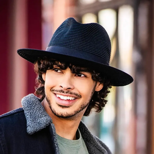 Chapeau Fedora en paille unisexe, chapeau de soleil Panama à large bord avec bande de ruban noir, chapeau Fedora respirant pour l'été, protection UV pour hommes et femmes - Product Image 1