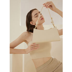 Haut de gamme personnalisé blanc style français dames sac à bandoulière noeud tressé sac pour femmes nouveau style luxe léger - Product Image 2