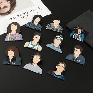 Spille in Smalto Duro di Personaggi <span class=keywords><strong>TV</strong></span> <span class=keywords><strong>Serie</strong></span> Stranger Things, Nuova Spilla di Design per Cappelli e Bavette, Accessorio Moda all'Ingrosso - Product Image 2