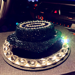 Diffuseur de parfum pour voiture en forme de M ou G, avec diamants incrustés, pour siège, aromathérapie, décoration intérieure, parfum léger, en plastique, sans électricité - Product Image 2