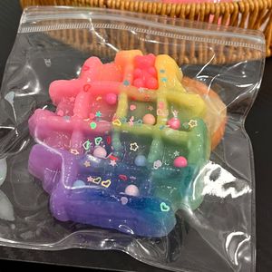 Juguete de Simulación Ultra Suave y Elástico, Múltiples Colores y Estilos, Juguete Antiestrés para Niños y Niñas, Regalo Navideño - Product Image 5
