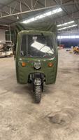 Tricycle Penumpang Bermesin Bensin 200cc Efisiensi Tinggi 8 Kursi Kabin Tenda Tahan Cuaca Bersertifikasi CE untuk Perkotaan dan Pedesaan
