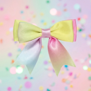 Lazo de Plástico Multicolor con Diseño de Arcoíris, Lazo Pre-atado Decorativo para Cajas de Regalo, Paquetes de Dulces y Decoración de Fiestas - Product Image 2