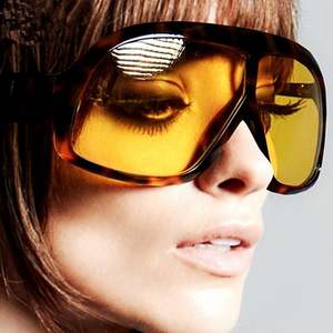 Nouvelles Lunettes de Soleil Tendance Femme Homme Style Punk Grand Cadre Masque de Protection Designer de Marque Masque Carré Surdimensionné Punk Lunettes de Soleil Goggle - Product Image 1