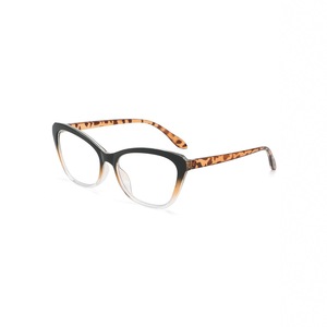 แว่นตาออพติคอลแสงสีฟ้า TR90น้ำหนักเบาแบบคลาสสิกสำหรับผู้หญิงกรอบตาแมวสวมใส่สบายมีคุณสมบัติป้องกันกลางแจ้ง - Product Image 4