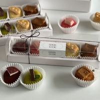Boîte à pâtisserie personnalisée jetable transparente 9x9x2.5, emballage de luxe pour desserts, boîte à emporter en papier de qualité alimentaire pour pâtisseries