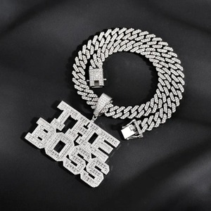 Collar con colgante de diamante moissanita atractivo y muy vendido, ideal para uso casual y de fiesta, disponible a un precio razonable. - Product Image 3