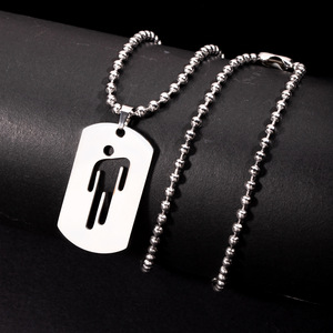 Q2 in acciaio inox cartone animato figura titanio Billie <span class=keywords><strong>Eilish</strong></span> testa storta piccolo uomo ciondolo collana per gli uomini delle donne - Product Image 1