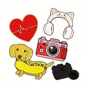 Pins Metálicos Brillantes de Calidad de Fábrica, Pins Médicos Resistentes con Reverso Personalizado - Product Image 2