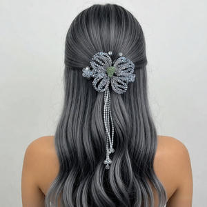 Pince à cheveux élégante papillon à pompon, perles en plastique de haute qualité, pince à ressort pour femme, idéale pour l'été - Product Image 6