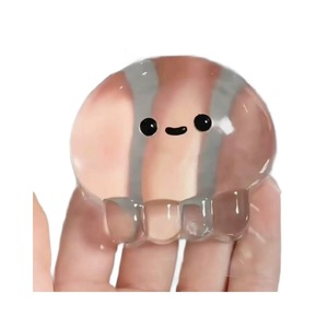 Jouet souple anti-stress et anti-agressivité en forme de méduse transparente Xiaohongshu – Douceur en caoutchouc à rebond lent pour les jeunes - Product Image 4