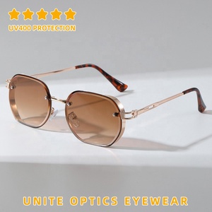 Novedades 2026, Gafas <span class=keywords><strong>de</strong></span> Sol <span class=keywords><strong>de</strong></span> Moda, Venta al por Mayor, Logotipo Personalizado, Montura Metálica Retro Premium, <span class=keywords><strong>Lentes</strong></span> Degradadas para Hombre y Mujer - Product Image 5