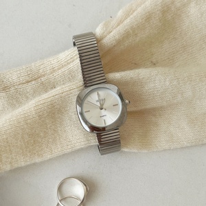 Reloj de oro vintage de alta gama, elegante y exquisito, para mujer, con incrustaciones de diamantes de imitación, de lujo. - Product Image 4