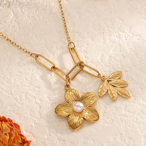 תליון לב ופרפר מצופה זהב 18 קראט מנירוסטה, תכשיט אופנתי לנשים,  נמכר במהירות. - Product Image 3