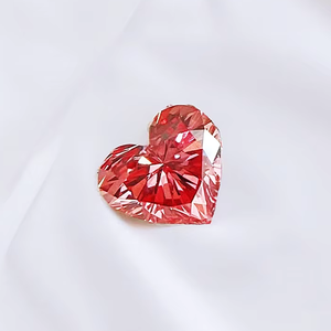 เพชรคิงหลงทรงหัวใจ สีขาวเข้มพิเศษ เจียระไนแฟนซี เพชรเลี้ยงในห้องปฏิบัติการ เจาะด้วยเลเซอร์ ขายส่ง พร้อมใบรับรอง IGI - Product Image 1
