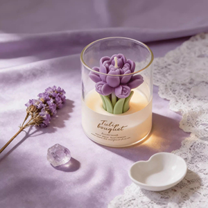 Bougie parfumée artisanale aux fleurs en stock avec logos personnalisables, idéale pour la décoration d'hôtels et de spas, parfums variés - Product Image 2