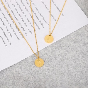 Colgante de acero PVD con forma de moneda redonda y geométrica, gargantilla de 12 meses de <span class=keywords><strong>nacimiento</strong></span>, grabado personalizado, joyería de cumpleaños - Product Image 3